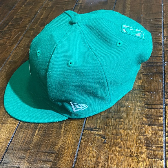 Boston Celtics hat. - Picture 2 of 4